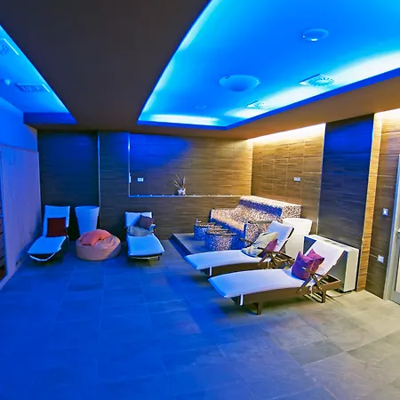 Grand Park Hotel